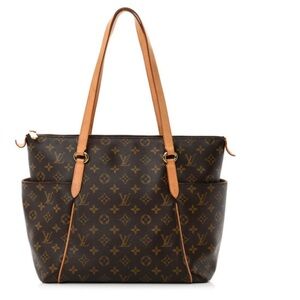 LOUIS VUITTON Monogram Totally MM Bag